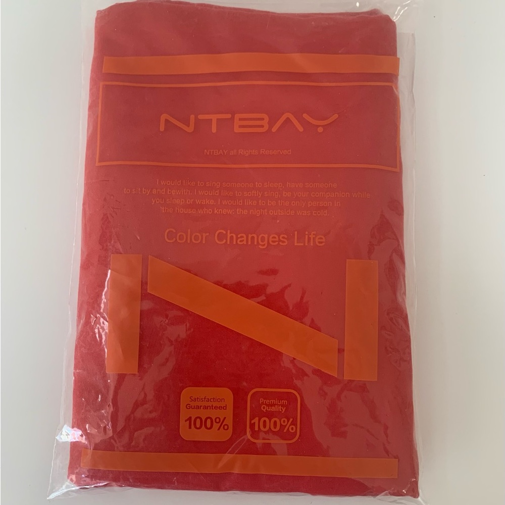 New! Beautiful Set of Red Pillowcases
